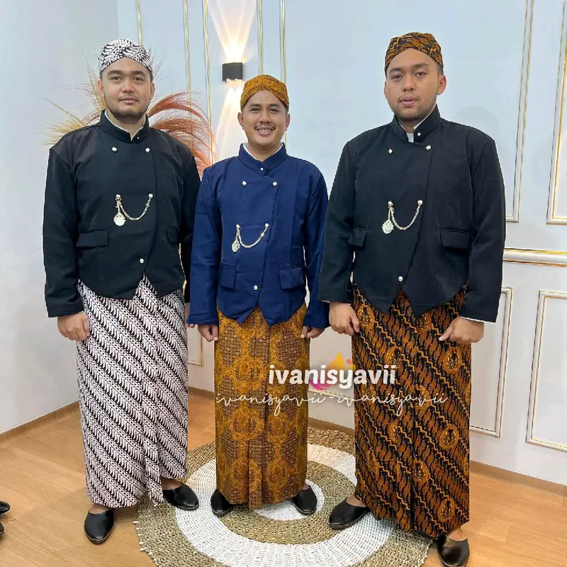 (1set, Cowok) Pakaian Adat Jawa / Beskap + Jarik + Blangkon + Free Benggol | Solo- Motif Lengkap 2