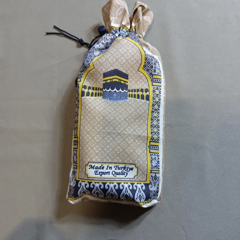 10 Pcs Souvenir Haji / Umroh / Tahlil / Tasyakuran, Termasuk sajadah travel jumbo,Tasbih Digital/tasbih 33 butir, dan Kartu Ucapan Muslim polosan zk hitam musim semi white 6