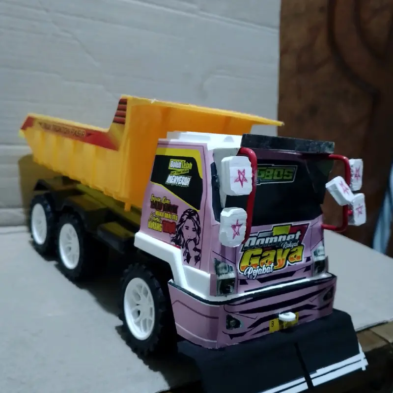 mobillan trek Isuzu giga modifikasi yg lagi viral termurah cocok untuk anak anak toys 3
