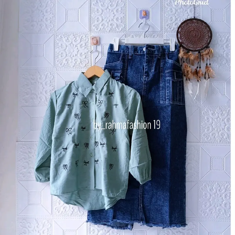Setelan Kemeja Pita Kancing Fuul Dan Bawahan Rok Jeans Variasi Saku Depan Usia 8_11 Tahun 8