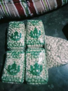 Product Review of 5 bungkus Kacang Kupas Asli Tuban 250g x 5 Bungkus - Total Berat 1,250g - Goreng, Food, Mete, Kering, Snack, Cemilan Bawang Makanan Camilan Mede from m**z 2