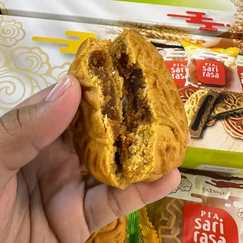 1 karton kue PIA PULEN isi 12 rasa MIX by dutasnack.id 4