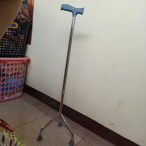 Tongkat Kaki Tiga 3 Alat Bantu Jalan Lansia - Orang Tua
