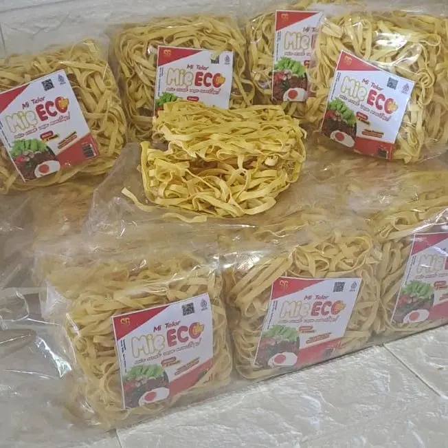 Mi Telor Mie Eco 1680 gr - Makanan Instan Goreng Ayam Pedas - Food, Noodles Bawang 1