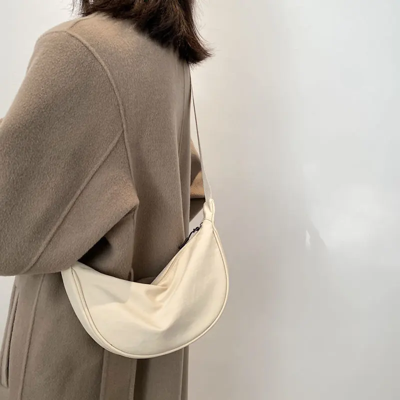 Nylon crossbody bag, women's new trendy dumpling bag, lightweight small shoulder bag, armpit bag, single shoulder canvas bag