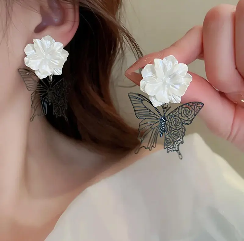 StylishGirlHacks Anting Korea Motif Kupu-Kupu dan Bunga 3
