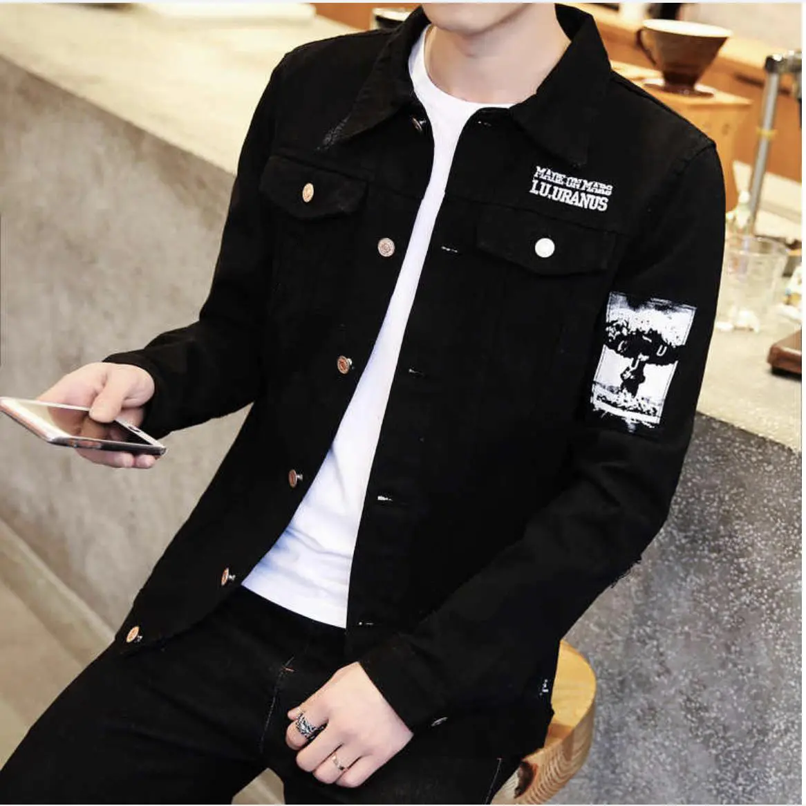 SALE XẢ HÀNG >>> ÁO KHOÁC JEANS NAM ĐEN THÊU HOẠ TIẾT CHỮ VẢI DENIM THẤM HÚT THOÁNG MÁT CAO CẤP Menswear Jacket