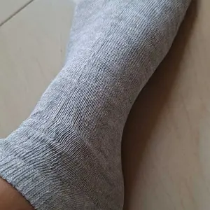 【10 pasang】Paket 10pasang kaos kaki pendek semata kaki pria dan wanita polos pergelangan kaki dewasa lembut Nyaman