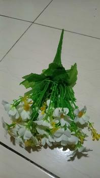 Product Review of [EZFauxFlowers] 28 Heads Flower Small Daisy Artificial Flowers Mini Daisy Bouquets For Home Wedding Decoration from R**4 0