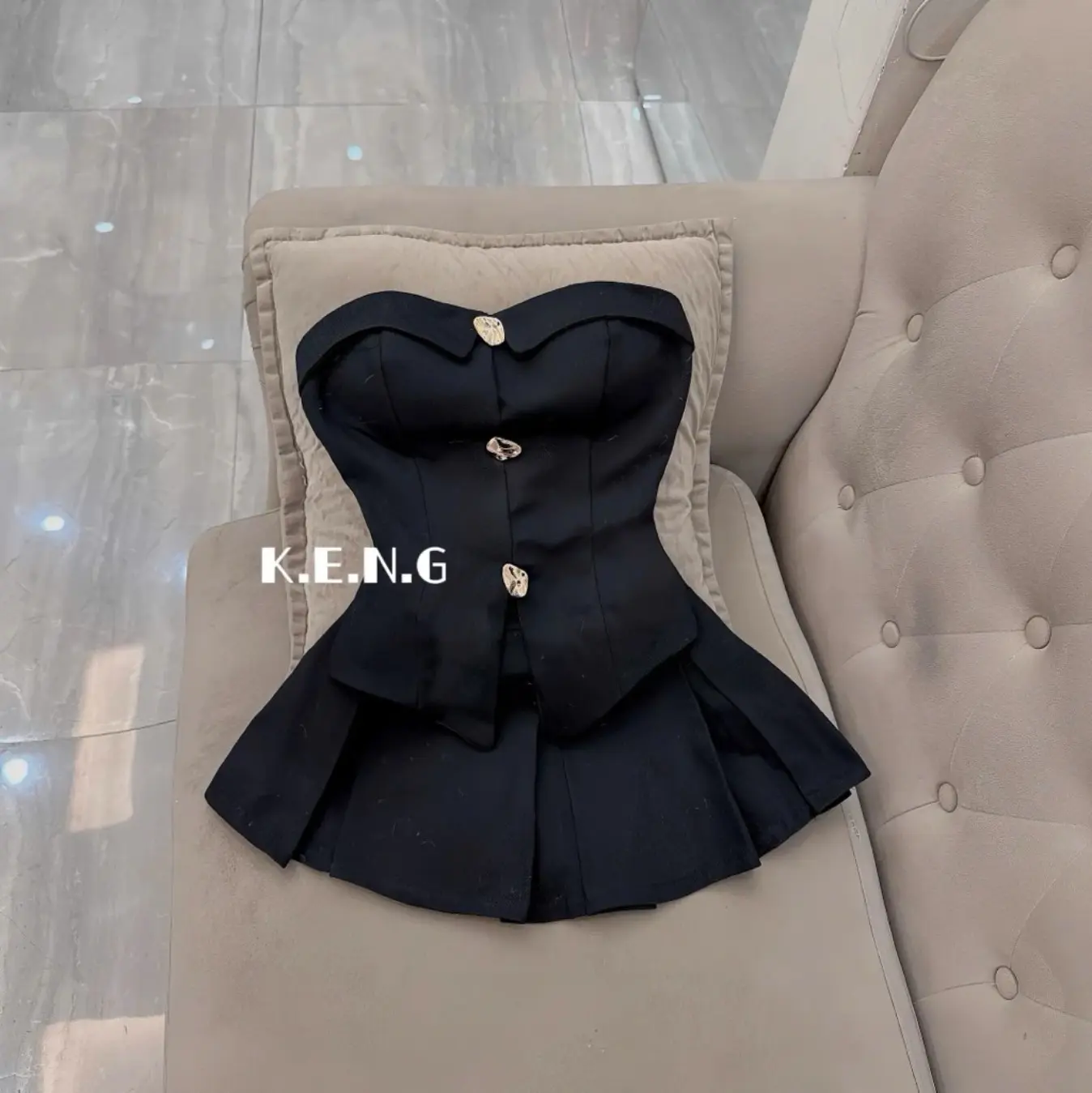 Set áo Kaki cúp ngực đính tang phối chân váy xoè xếp ly siêu đẹp | BigBuy360 - bigbuy360.vn Set áo Kaki cúp ngực đính tang phối chân váy xoè xếp ly siêu đẹp | BigBuy360 - bigbuy360.vn