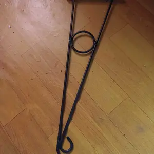 Cantolan Burung Tempel Dinding Murah Panjang 30cm 40cm 50cm Warna Hitam Dan Silver Bahan Besi 6mm Desain Minimalis Kokoh