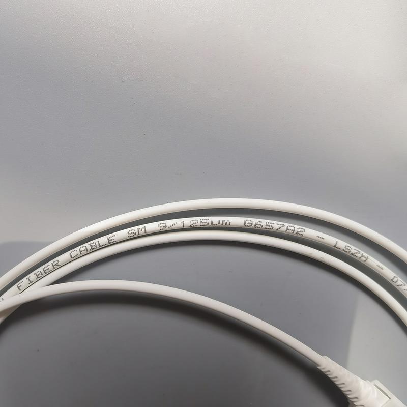 Product Introduction of 1.5M SC/UPC To SC/UPC Fiber Optic Patch Cable FTTH 2.0mm G657A2 LSZH White Indoor Extension Cable Simplex Convert Patch Cord 4