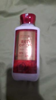 Product Review of SLAVINA Body Lotion Red Opium Niacinamide with Serum Burst Glutathione Moisturizing Whitening Mencerahkan Hydrating Memutihkan Wangi Bunga Mawar from u**6 0