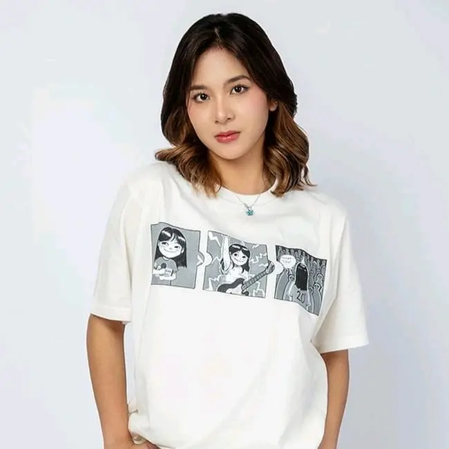 Kaos JKT48 Birthday Zee 2024 T-shirt Wanita Distro Premium- Putih