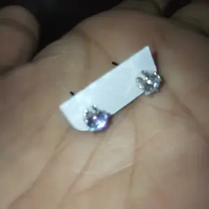 anting tusuk mata satu titanium gold perhiasan wanita cantik anti karat cod