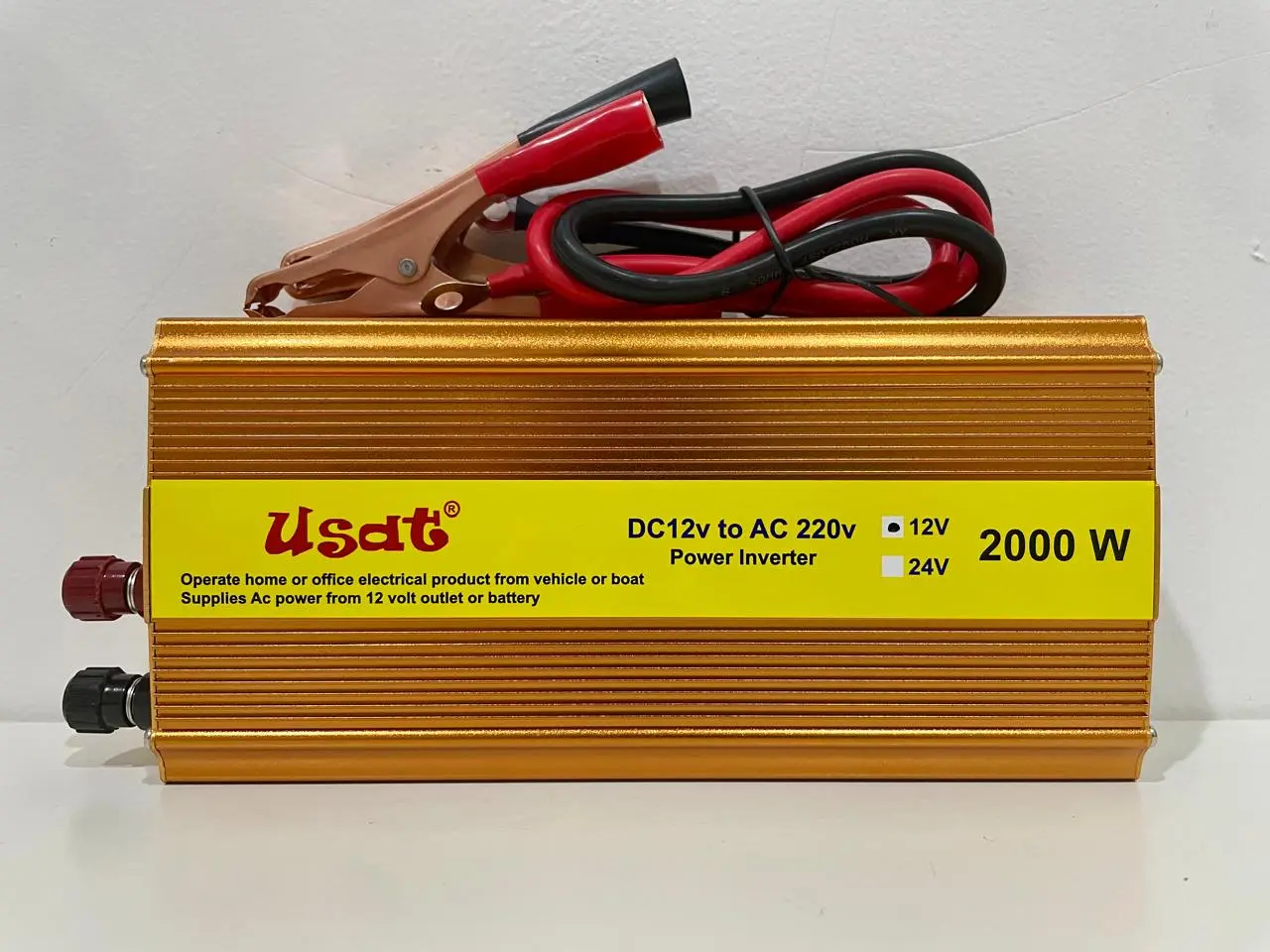 Power Inverter 2000 Watt 12 Volt / Inverter 2.000W DC 12V to AC 220V