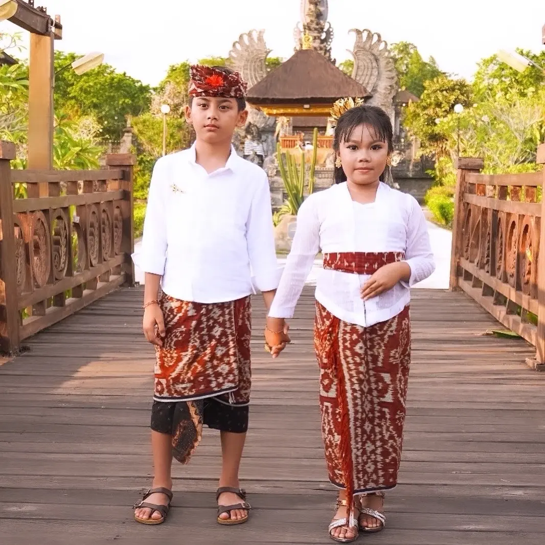 SETELAN KAMEN BLENGKET RARE BALI