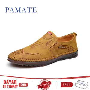 Sepatu nyaman kulit selip, sepatu dengan sol lembut dan permukaan lembut.[PAMATE]
