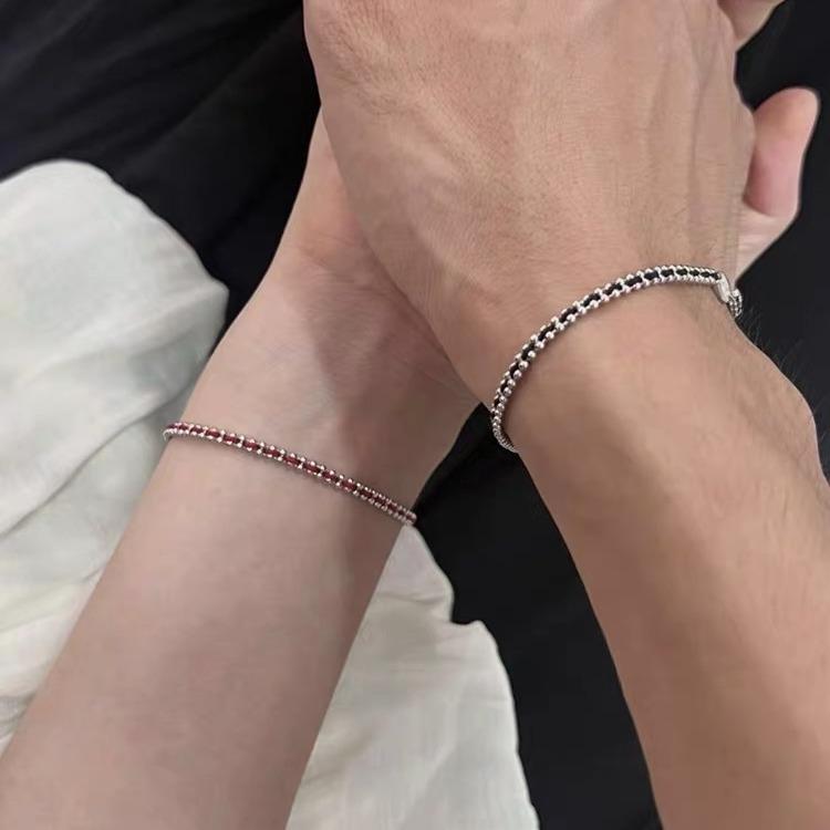 Gelang pasangan gaya kuno dari baja titanium 18K, tenunan tangan untuk wanita dan pria, gelang keberuntungan yang bisa disesuaikan panjangnya 15+5 cm, gelang emas/ hitam sederhana, aksesori modis, juga bisa digunakan sebagai gelang kaki Gelang pasangan gaya kuno dari baja titanium 18K, tenunan tangan untuk wanita dan pria, gelang keberuntungan yang bisa disesuaikan panjangnya 15+5 cm, gelang emas/ hitam sederhana, aksesori modis, juga bisa digunakan sebagai gelang kaki