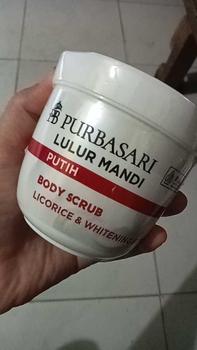 Product Review of Purbasari Lulur Mandi 200gr Body Scrub Mencerahkan Melembabkan Menyamarkan flek hitam from A**i 0