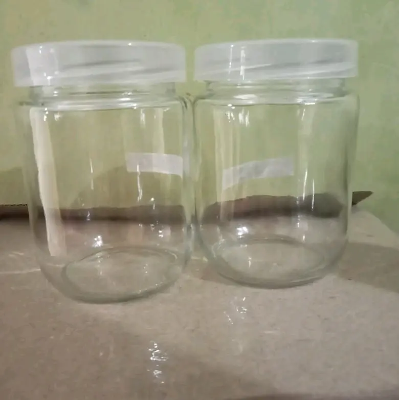 toples kaca tutup plastik 250 ml Penyimpanan Putih