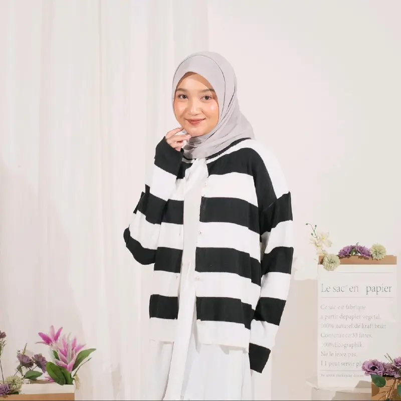 Cardigan Baju Knitwear Rajut Premium dengan Kancing untuk Wanita Lengan Panjang - Casual, Crop, Kerah, Outer Nyaman Oversize Kardigan Sweater Tebal Atasan Tangan Lembut Hitam 1
