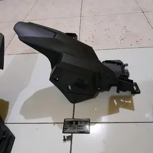 Spakbor Kolong Vario 125/150 Old New HUGGER Hunger Baru dengan Tabung, Baut, Tutup Reservoir, dan Sticker Motor Motorcycle