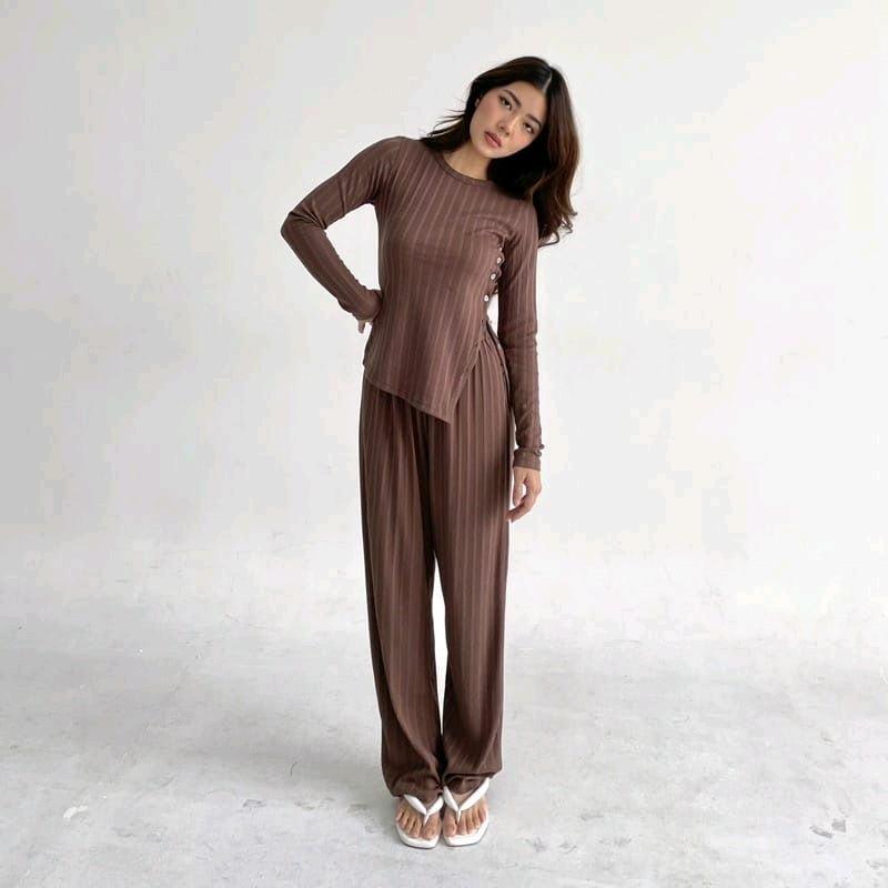 EDEN SET | Setelan Wanita Knit Set Lengan Panjang Celana Panjang Highwaist Kancing 0