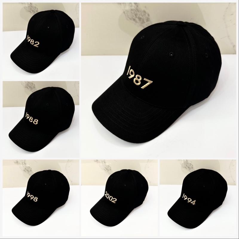 Mũ Lưỡi Trai Cao Cấp Korea Logo Thêu Năm Sinh 1979-2004 Cotton Kaki Thoáng Mát Free Size Chống Nắng Không Phai Màu Khoá Inox Hot Trend 2025