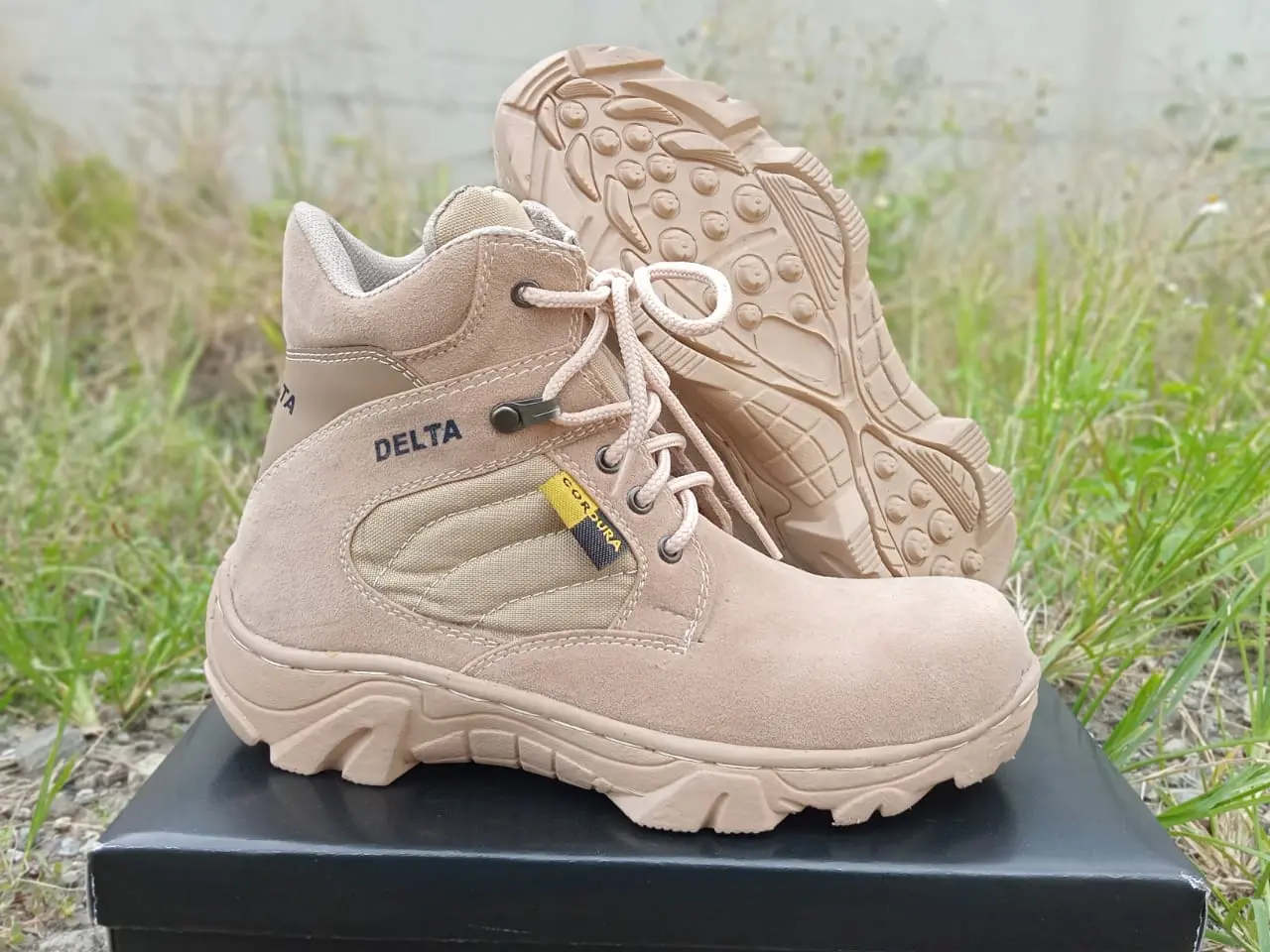 Sepatu Safety Boots Delta Tactical Cream Ujung Besi 6 inci Terlaris