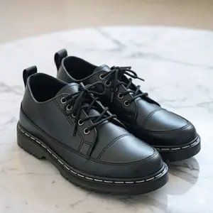 Sepatu Docmart pantofel oxford hitam pria kulit sintetis