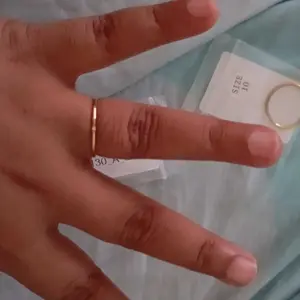 Cincin Titanium Wanita Ultra Halus Bertatah Berlian Desain Sederhana Modis Anti Karat Cocok Dipakai Sehari-hari Jadi Hadiah Bisa COD J130