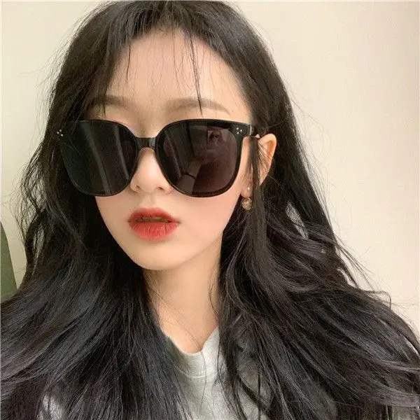 COD ❤️ Kacamata Hitam Korean Fashion / Sunglassess Wanita & Pria Unisex—yy 4