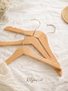 (12 PCS / 1 LUSIN) HANGER KAYU NATURAL KUALITAS PREMIUM / GANTUNGAN BAJU KAYU PREMIUM - DEWASA