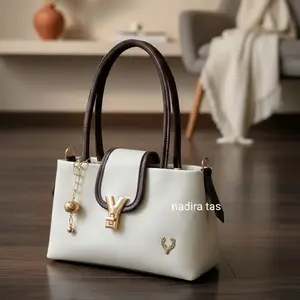 QNAN BY NADIRA Tas Selempang Wanita Elegan & Modern Cocok untuk Sehari-hari atau Acara Santai Fungsi Praktis Ideal untuk Perjalanan Singkat atau Belanja