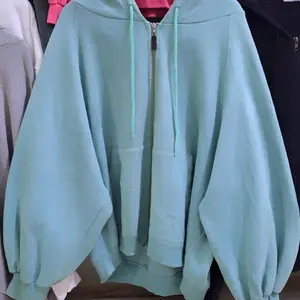 Hoodie Premium dengan Desain Nyaman