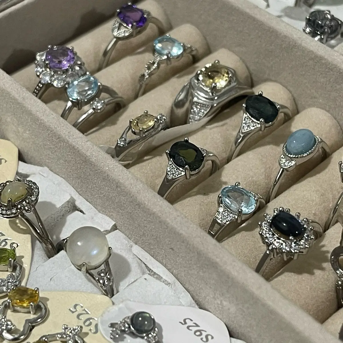 CO Cincin Batu Crystal Cinta Crystal