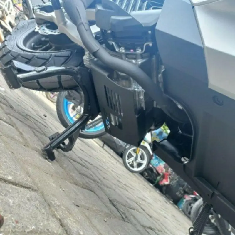 Tutup Mesin Pcx 160 Cover Mesin Motor Pelindung Mesin Motor Pcx 160 Merek Akai Racing Original 2