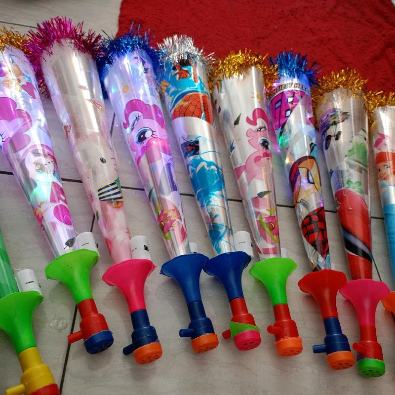 Mainan Terompet LED Jumbo Superstar Bagus untuk Tahun Baru Anak 4
