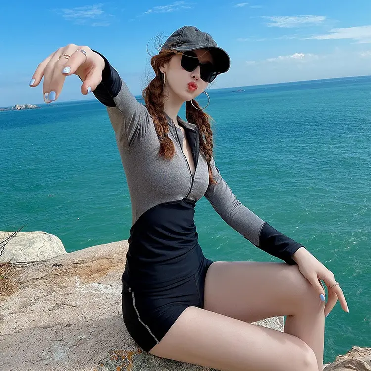 Swimsuit Women's Summer Conservative Cover Belly Thin Split Two-Piece Set 2023 New Long Sleeve Sun Protection Women's Swimwear