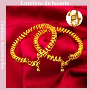 Gelang Musim Bunga Bersalut Emas Titanium, 916 Wanita, Rekaan Bunga, Reka Bentuk Pembukaan Anjal, Sesuai untuk Mana-mana Pergelangan Tangan, Tidak Pernah Pudar Bangles Bracelets