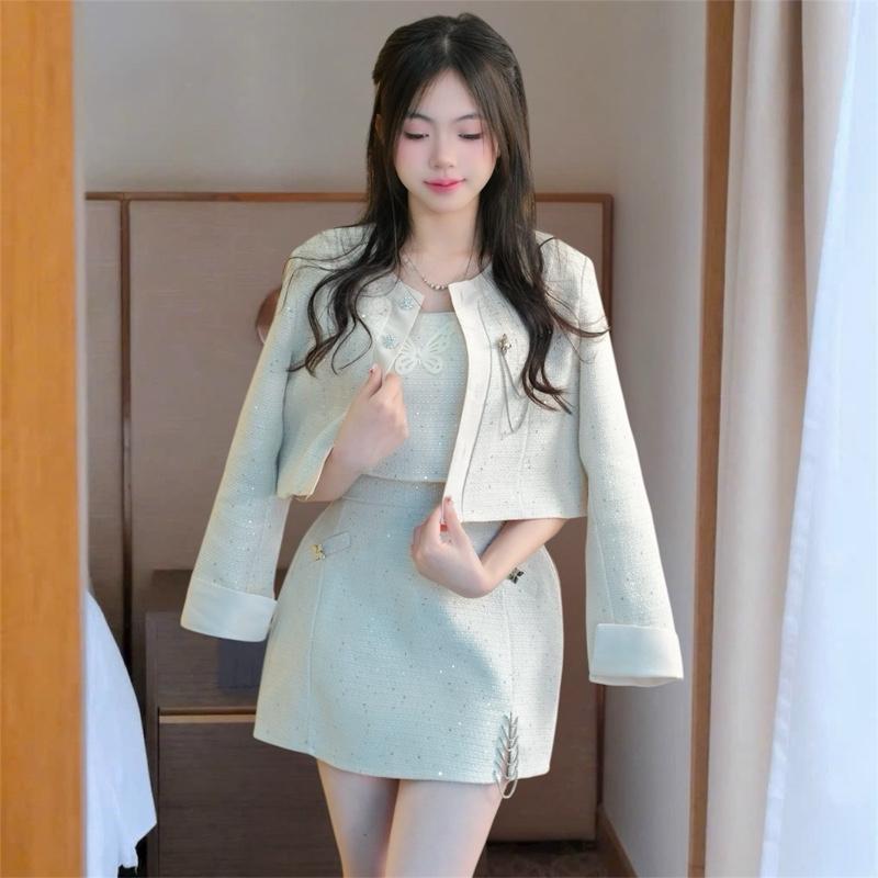  Miiu shop - Set 3ct  gồm áo khoác ngoài áo 2d bên trong và chân váy dạ vải dạ nhũ siêu sang  có video quay  
