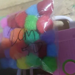 Pompom  warna size 2 cm & 2,5cm ( 25/50/100 pcs)