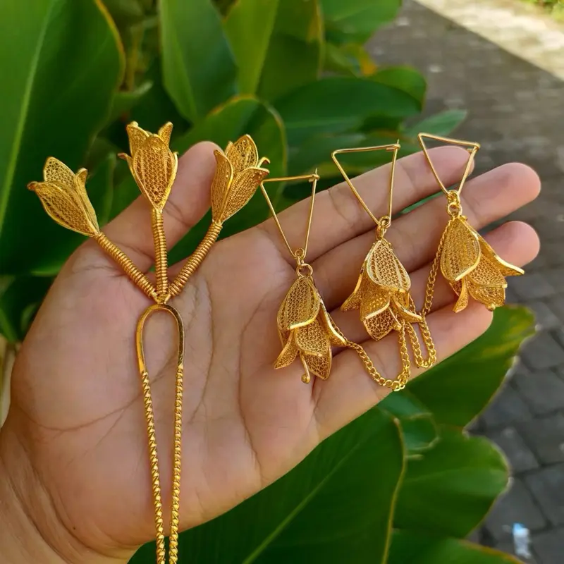 Cucuk Dan Bros Cempaka Kendari Tembaga Lapis Emas Handmade Cucuk Dan Bros Cempaka Kendari Tembaga Lapis Emas Handmade