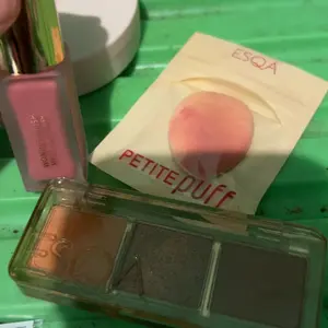 [144K GET 3] - ESQA Glaze Eyeshadow Trio + Liquid Blush + Free Petite Puff