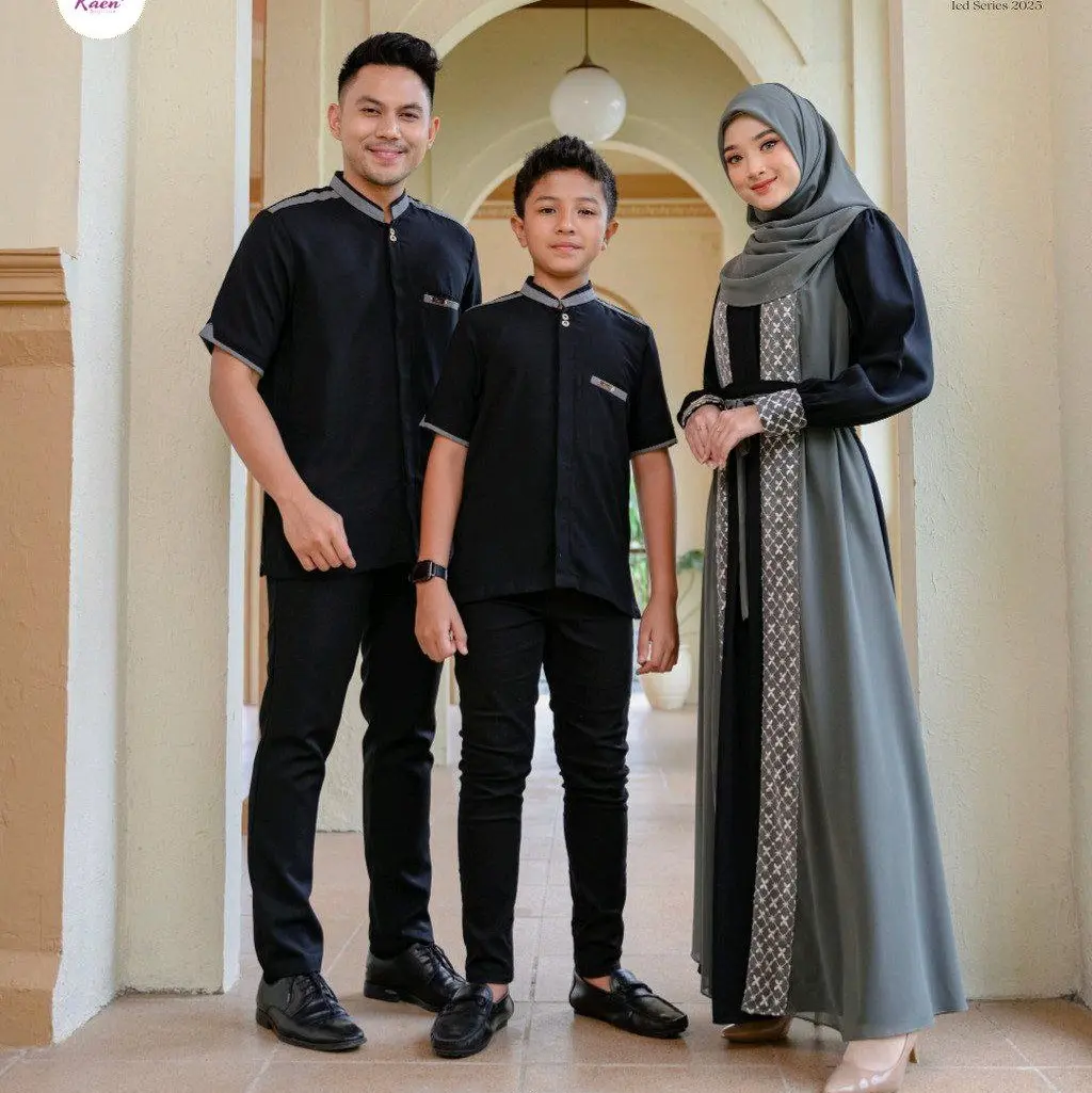 SARIMBIT KELUARGA KAEN SARAH AMINA BLACK