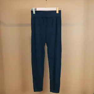 LEGGING WANITA PREMIUM HITAM