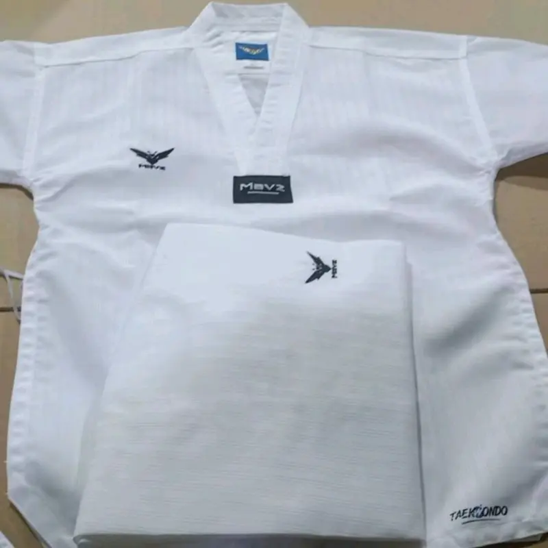 dobok mavz pemula( dari maverick),dipakai untuk anak anak pemula 0
