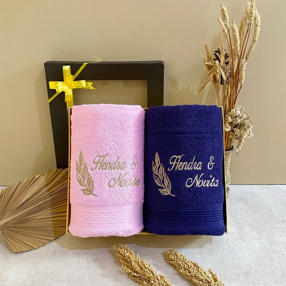 Handuk Couple Anjoly - Seserahan Pernikahan - Bordir Nama - 135x70cm - 5 Warna - Cream Kado