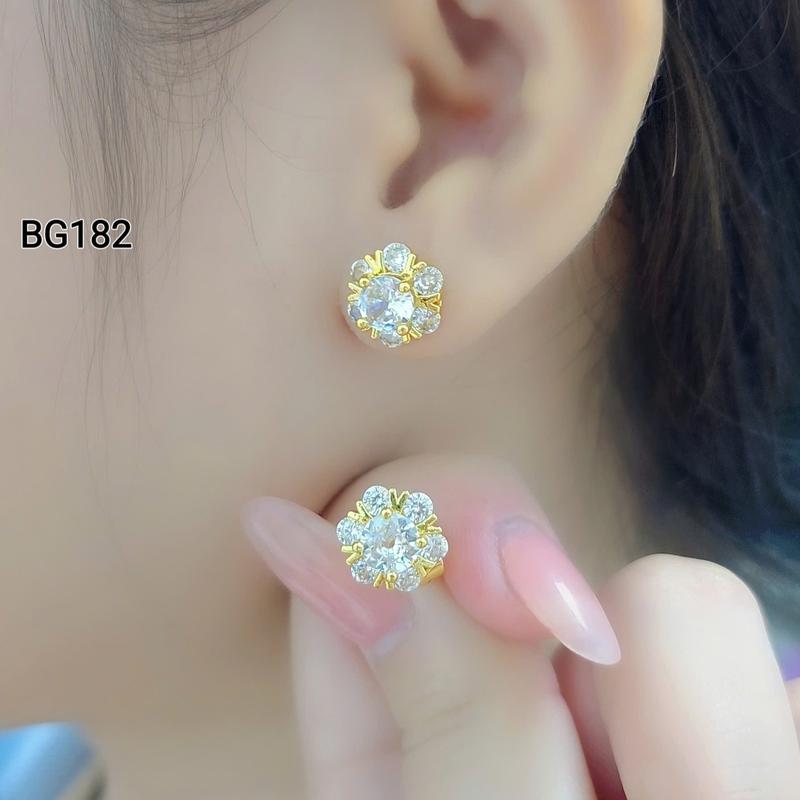  Bông tai hoa đào đính đá tinh tế chất Titan xi vàng bóng đẹp khóa đẩy bền màu hot 